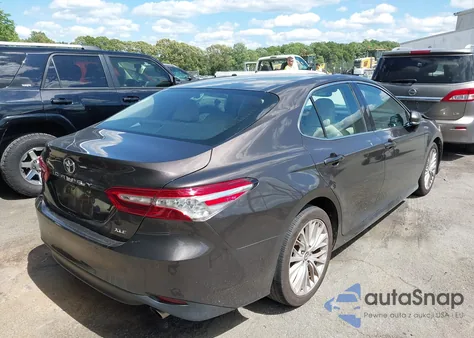 2018 Toyota Camry Xle из США, поврежденный, VIN 4T1B11HK5JU111571